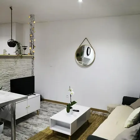 Studio Zen Et Cosy, Neuf En Pleine Ville Saint-Claude Exterior photo